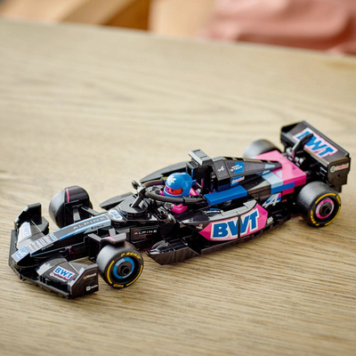 LEGO Speed Champions BWT Alpine F1 Team A524 игра за составување, тркачки автомобил, 10+, повеќебојна