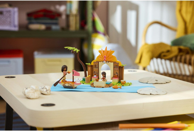 Set LEGO Disney Vaiana Shtëpia e Fshatit dhe Varka, 43282, 85 pjesë