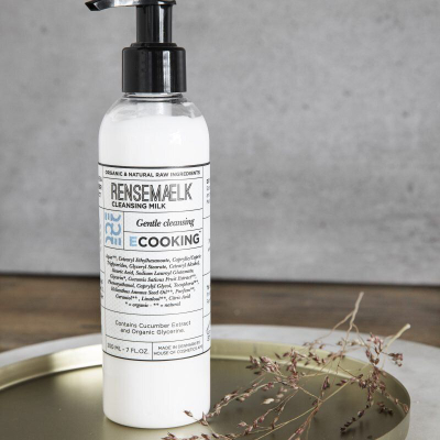 Qumësht pastrues fytyre Ecological Cleansing Milk, për përdorim të përditshëm, për lëkurë të ndjeshme, 200ml