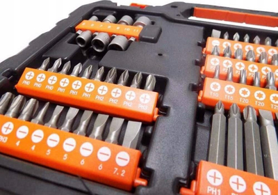 Set shpimi edhe vidhosje Black+Decker A7230-XJ, 104 pjesë, me kuti, i zi