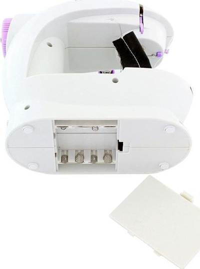 Makineri qepëse mini AG330A, 2 shpejtësi, pedal këmbë, e bardhë vjollcë