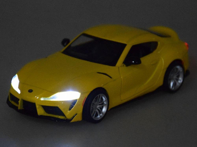 Makino lodër MSZ Toyota GR Supra 1:31, metal, me drita edhe zëra, e verdhë