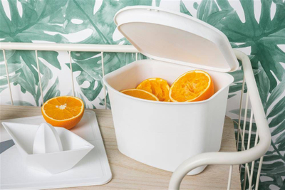 Kos për plehra organike Koziol Bibio, 3L, plastik, gri me të bardhë