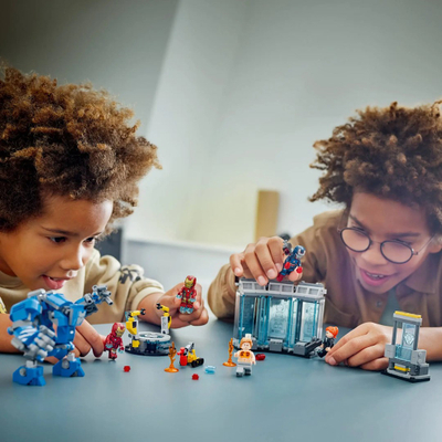 Set lodër LEGO Marvel Iron Man Laboratory Hall of Armor, me figurina, për fëmijë, shumëngjyrësh