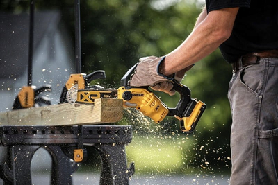 Sharrë degesh me bateri Dewalt DCMPS520P1, 18V XR, shirit 20cm, bateri 5Ah