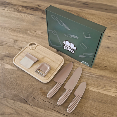 Set kuzhine për fëmijë MINI Family, 5 pjesë, bambu dhe çelik inox, rozë