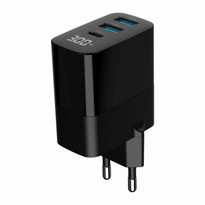 Karikues universal Gembird GaN, 30W, 3 porta USB QC 3.0 dhe PD, me ekran LCD, i zi