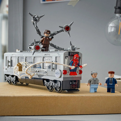 Set ndërtimi LEGO Marvel Spider-Man Vs. Doc Ock Subway Train Scene, figurina superheronjsh, për fëmijë