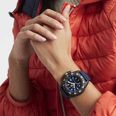 Orë dore Luminox XS.1553