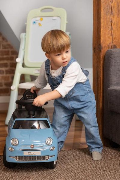 Играчка туркачка кола Toyz Fiat 500, со звуци, за деца 12–36 месеци, сина