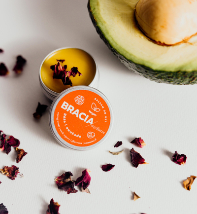 Balsam për buzë Bracia Mydlarze me trëndafil dhe avokado, vegan, 15g
