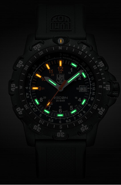 Orë dore Luminox Land Recon Point Man XL.8821.KM.F