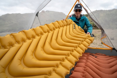 Dyshek kampingu Klymit Static V Lite ECO, i frymë, super i lehtë, ngjyrë gold