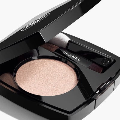 Hija për sy Chanel Ombre Essentielle, me qëndrueshmëri të gjatë, e gjelbër