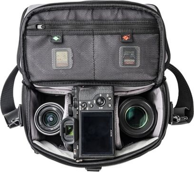 Çantë shpine për kamerë Vanguard VEO Select 22S, për DSLR edhe mirrorless, me vend për tablet 7.9", e zezë