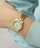 Ora dore GUESS Gold Tone Analog, 30mm, rezistente ndaj ujit 30m, ari