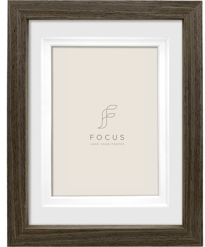 Kornizë foto Focus Dahlia Walnut, 50x70cm, passepartout 40x50cm, ngjyrë arre