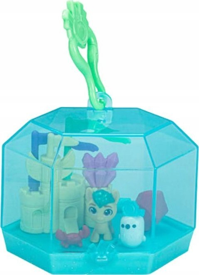 Lodër set figurash Hasbro My Little Pony Mini World Magic Hitch Trailblazer, varëse kristali, e vogël për me e marrë me vete, blu