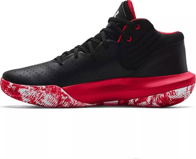 Atlete basketbolli Under Armour Jet 21 për burra, të zeza me të kuqe