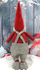 Figurinë zbukuruese Saska Christmas Adam, me këmbë teleskopike 54-62cm, gri me të kuqe