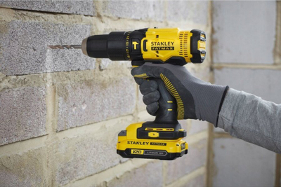 Set veglash Stanley SFMCD711 SFMCE500, Drill Driver dhe Multitool, 2 bateri 2.0Ah, i verdhë