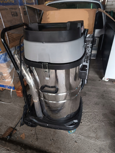 Fshesë industriale me ujë edhe pluhur GEKO G81088, 25L, 1800W, inoks