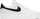 Patika Nike Air Force 1 '07, të ulta, të bardha me detaje të zeza