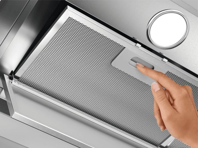 Aspirator i fshehtë AEG DGE5861HM, 700 m³/orë, klasa A, inox