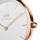 Orë dore për femra Daniel Wellington Petite 28 Sheffield DW00100230, e zezë/artë
