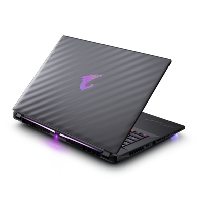 Laptop Gigabyte AORUS MASTER 18, 18", 64GB RAM, 2TB SSD, RTX 5090