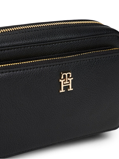 Çantë krahu për femra Tommy Hilfiger, e zezë