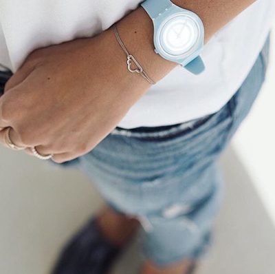 Orë dore Swatch Skinciel SVOS100