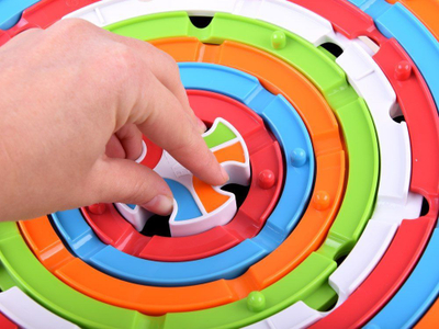Lojë logjike Rotating Roulette Strategy GR0511, diametër 37cm, 28 toptha, shumëngjyrëshe