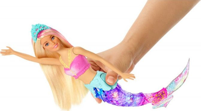 Kukull sirenë Barbie Dreamtopia Shining Tail me bisht shumëngjyrësh dhe flokë bjonde me rozë