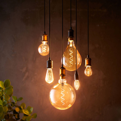 Llambë LED Philips E27 A60, 4W, 1800K, ari, me rregullim drite