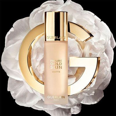 Fondatinë Guerlain Parure Gold Skin Matte, Nude