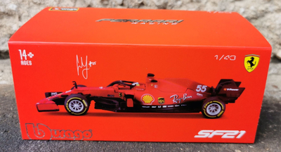 Maket makine Formula 1 Bburago Ferrari SF21, shkalla 1:43, diecast, i kuq