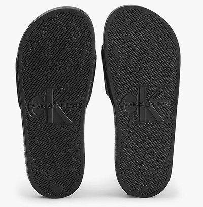 Papuqe për femra Calvin Klein, të zeza