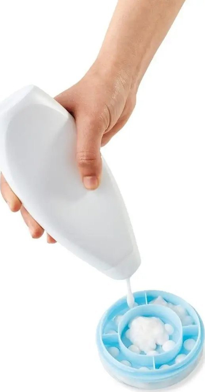 Aplikues locioni Sundo Lotion Creamer 44cm, me dorezë t’gjatë, i bardhë me blu