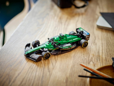 Set LEGO Aston Martin Aramco F1 AMR24 Race Car 77245, makinë garash