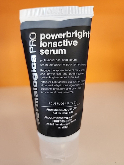 Serum fytyre Dermalogica Powerbright IonActive, kundër njollave, ndriçues, pa yndyrë