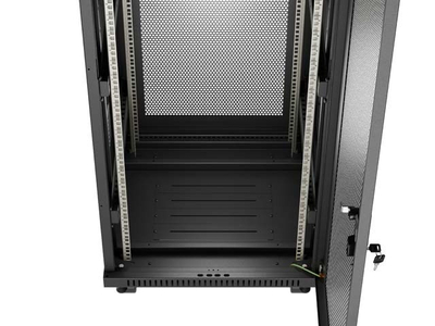 Kabinet rack Lanberg FF01-6624-23BL, 24U, për dysheme, i zi