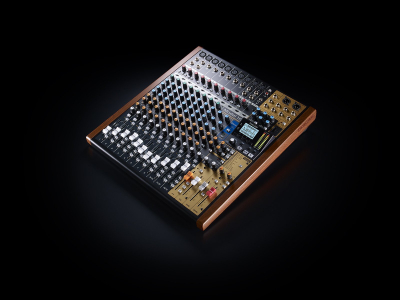 Mikser analog Tascam Model 16, 14 kanale, regjistrues digjital 16 pista, i zi