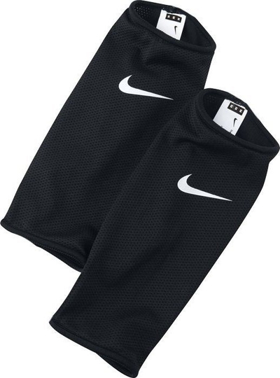 Mënga mbrojtëse futbolli Nike Guard Lock Sleeve, masa M, të zeza