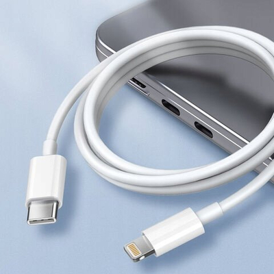 Kabllo karikimi USB C në Lightning për Apple, 1m, 30W PD, e bardhë