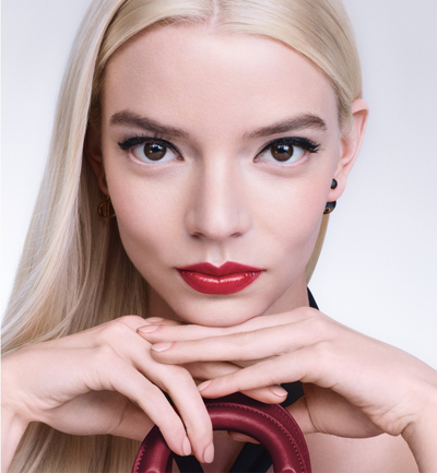 Buzëkuq Dior Addict Hydrating Shine, 211 Jardin Doré, rimbushës, për gra