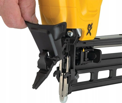 Gozhdues pa kabllo DeWalt DCN662 18V XR, 16G, pa bateri, pa karikues
