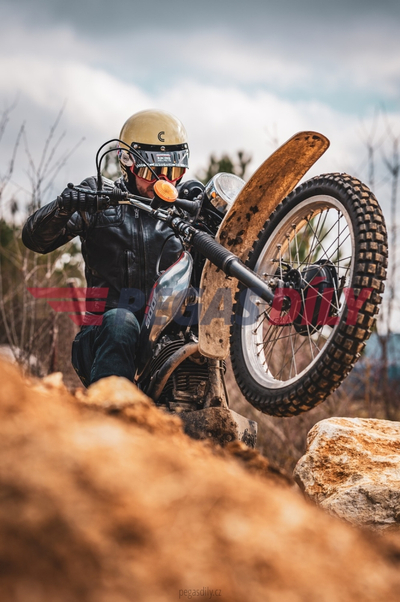 Helmetë moto CASSIDA Eso Forty Nine, e hapur neo retro, krem e zezë, 2026
