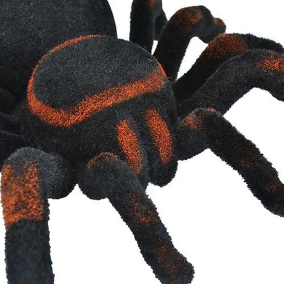 Lodër tarantulë me telekomandë Tarantula 22445, lëviz si e vërtetë, sy që ndriçojnë, e zezë me portokalli