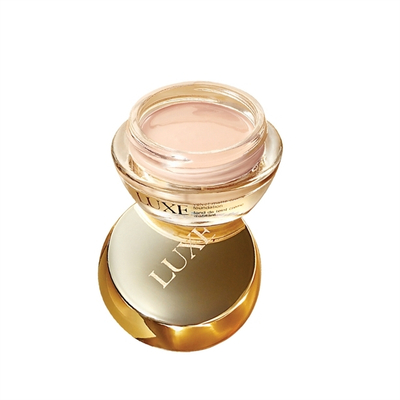 Krem pudër Avon Luxe Porcelain 18 g, woman